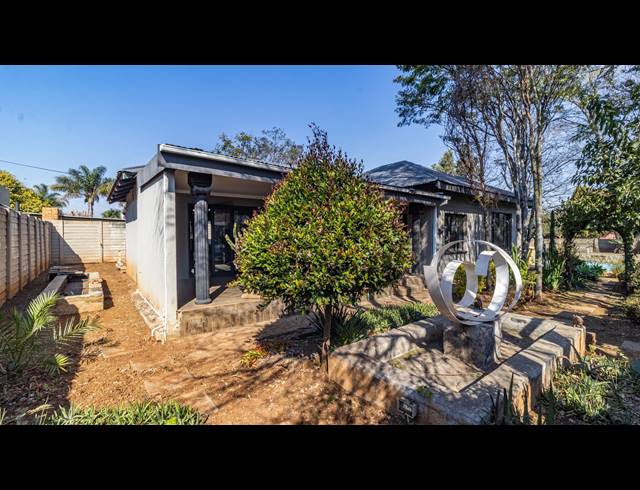 3 BEDROOM HOUSE FOR SALE IN ALBERTON NORTH